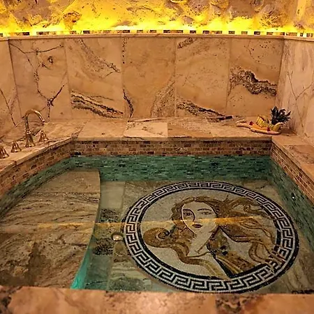 The Calypso Cave Otel *