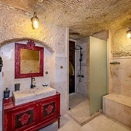 The Calypso Cave Otel
