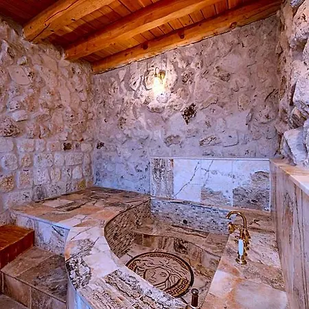 Otel The Calypso Cave